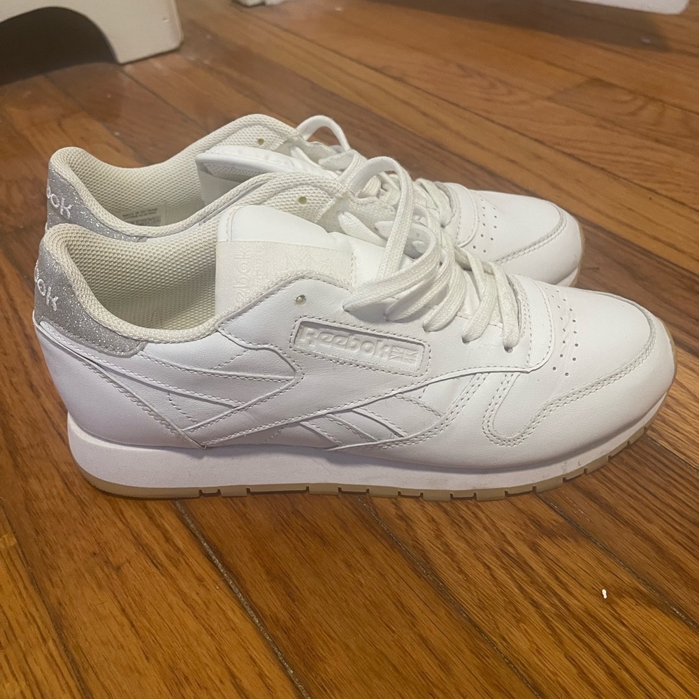 Reebok sneakers size 7.5